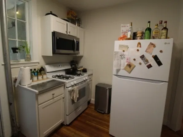33 Concord Ave APT 2, Cambridge, MA 02138