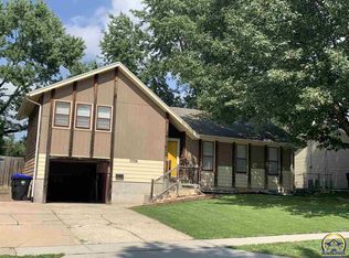3728 SW 34th St, Topeka, KS 66614