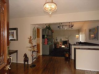 4th image of 22 Estates Dr