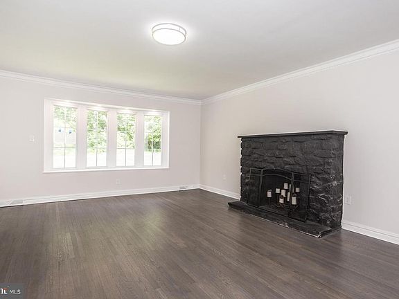 5th image of 54 Moredon Rd