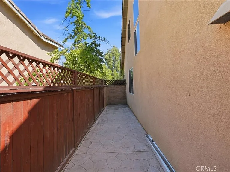 24939 Coral Canyon Rd — Photo 41