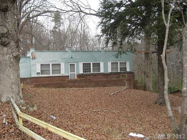 2nd image of 3700 W Franklin Blvd