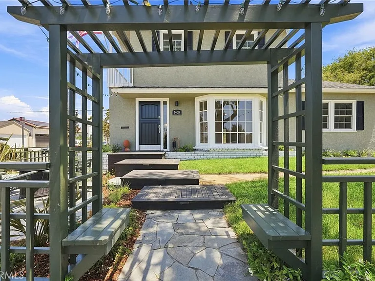 1408 Harkness St — Photo 3