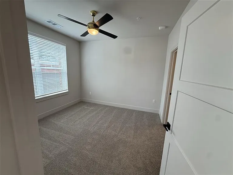 District on the Etowah Apartments — Photo 1516