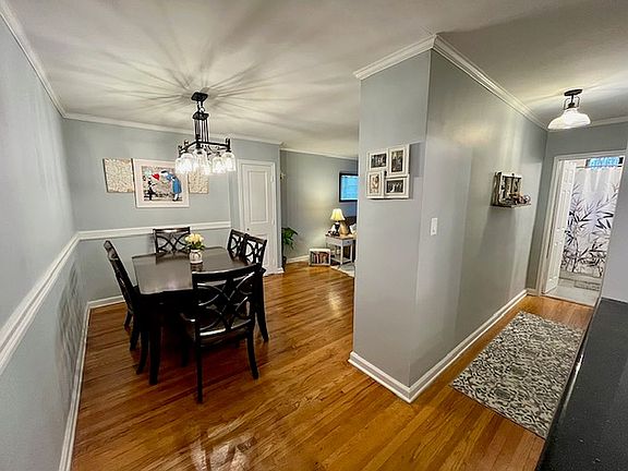 4th image of 2241 Plumb 1 St #2K