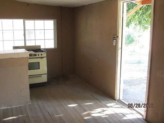 5th image of 775 S Kern Ave