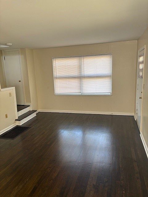 1st image of 2947 E Moreland Dr