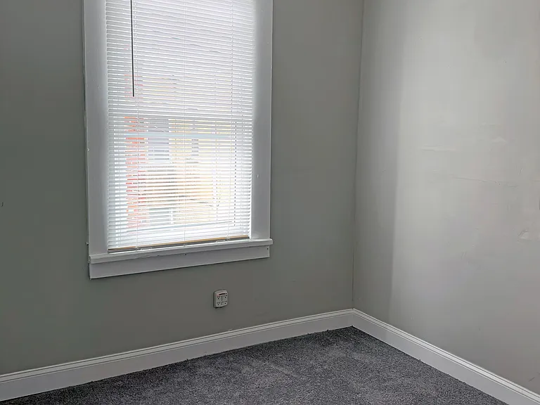 1528 S Hollywood St — Photo 25