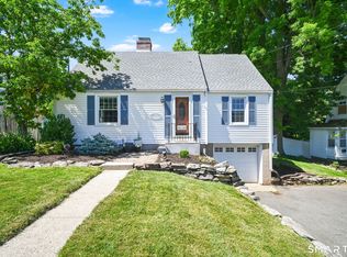 36 Oakdale St, Wethersfield, CT 06109