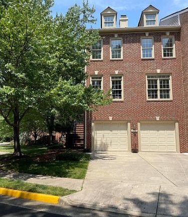 3rd image of 2168 Wolftrap Ct