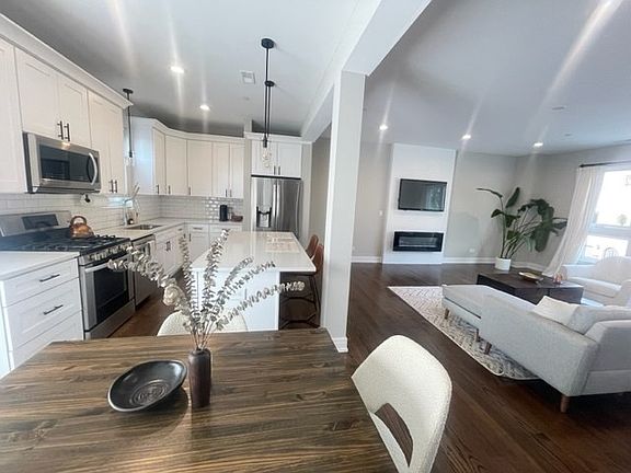 4th image of 2342 N 74th Ct