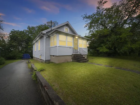 2016 Pringle Ave, Jackson, MI 49203