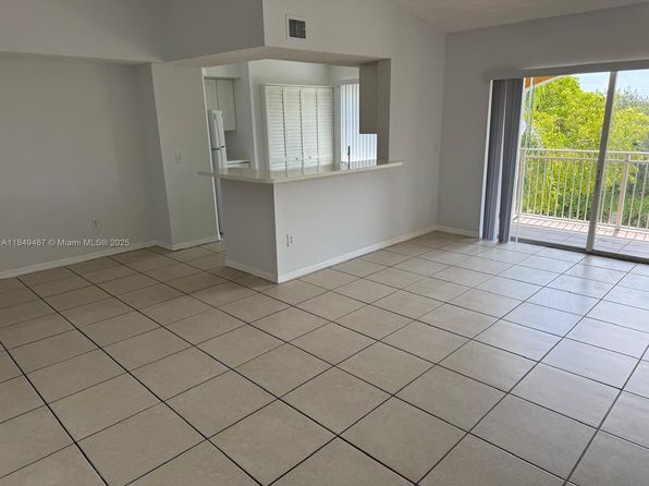 165 NW 96th Ter #3301