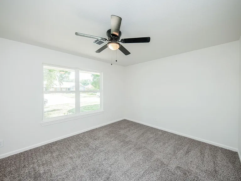 5221 Libbey Ln — Photo 23