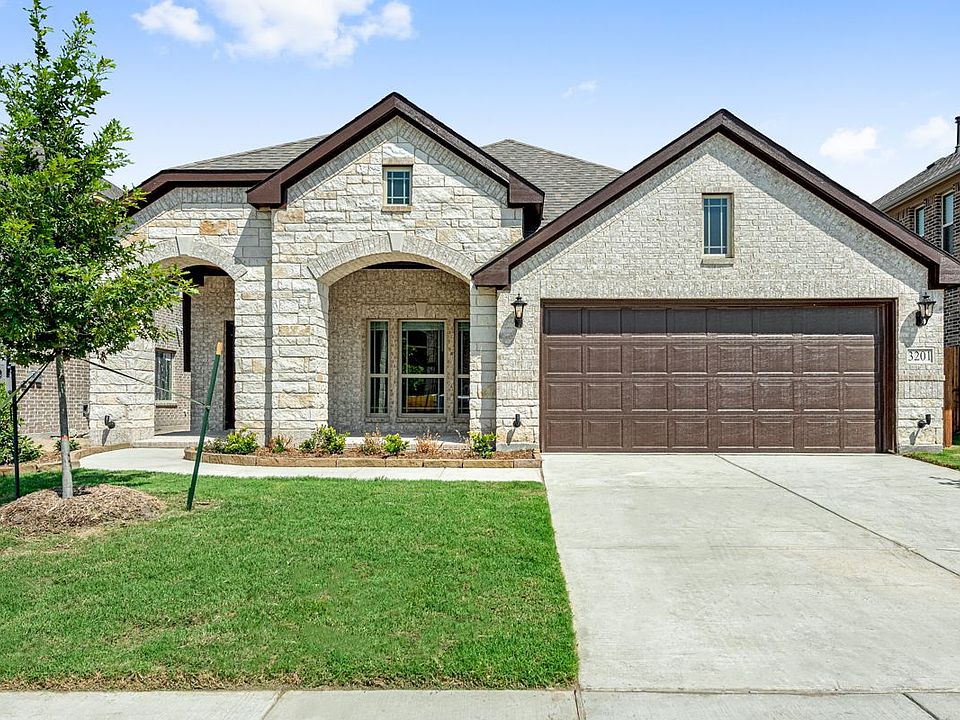 1st image of 3201 Southampton Dr