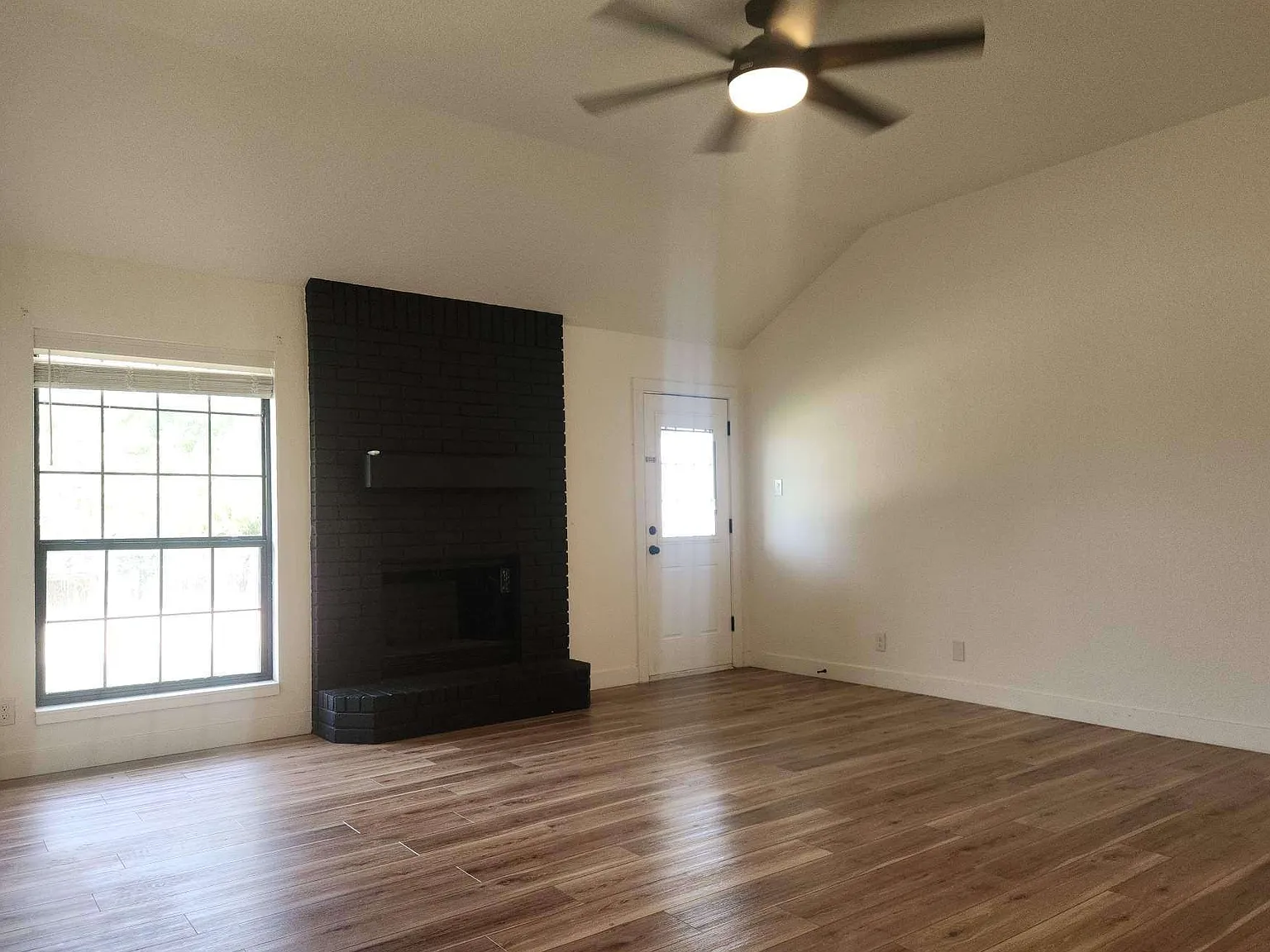 3 Bed, 2 Bath Home in Killeen — Photo 2