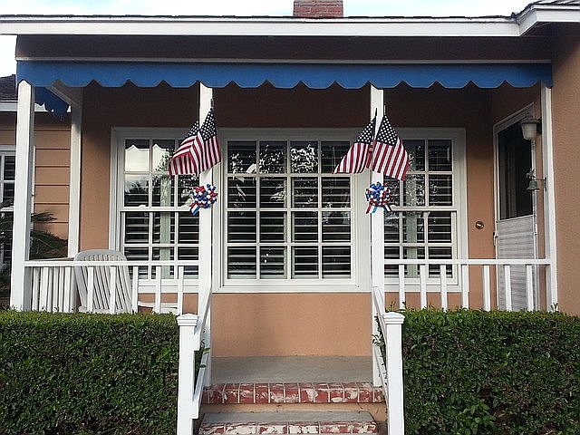2nd image of 2113 N Hesperian St