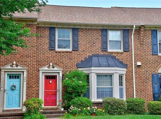 962 Colonial Meadows Way, Virginia Beach, VA 23454