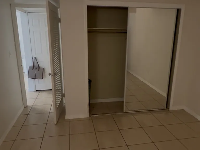 1843 Club Cir #2305 — Photo 5