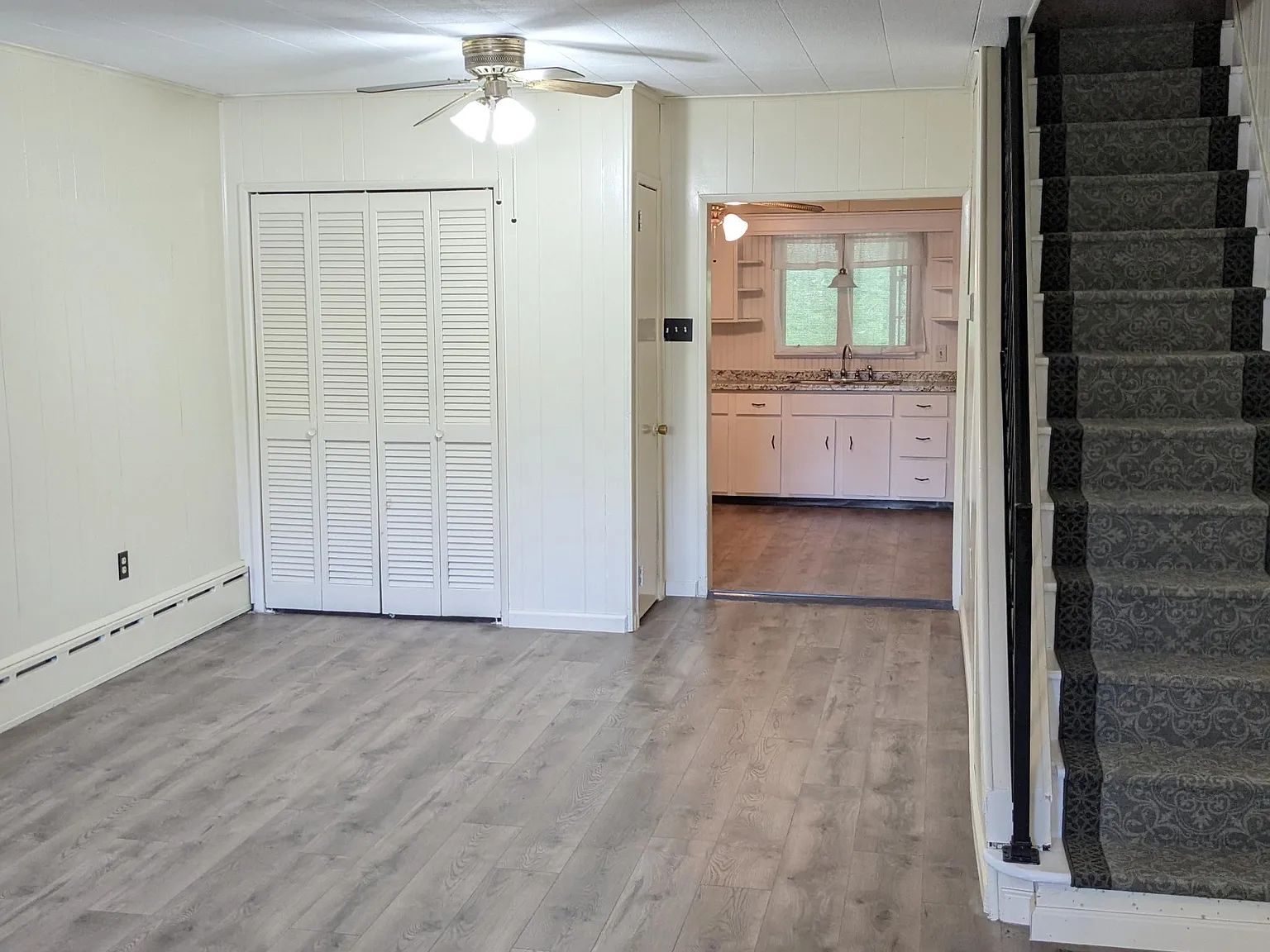 3 bed, 1286 sqft, $1,300 — Photo 4