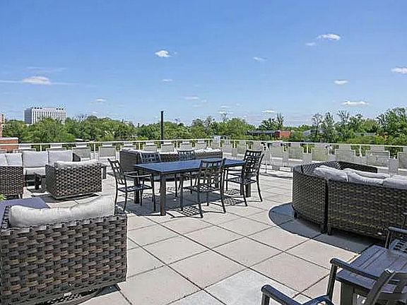 2nd image of 4000 Tunlaw Rd NW APT 923