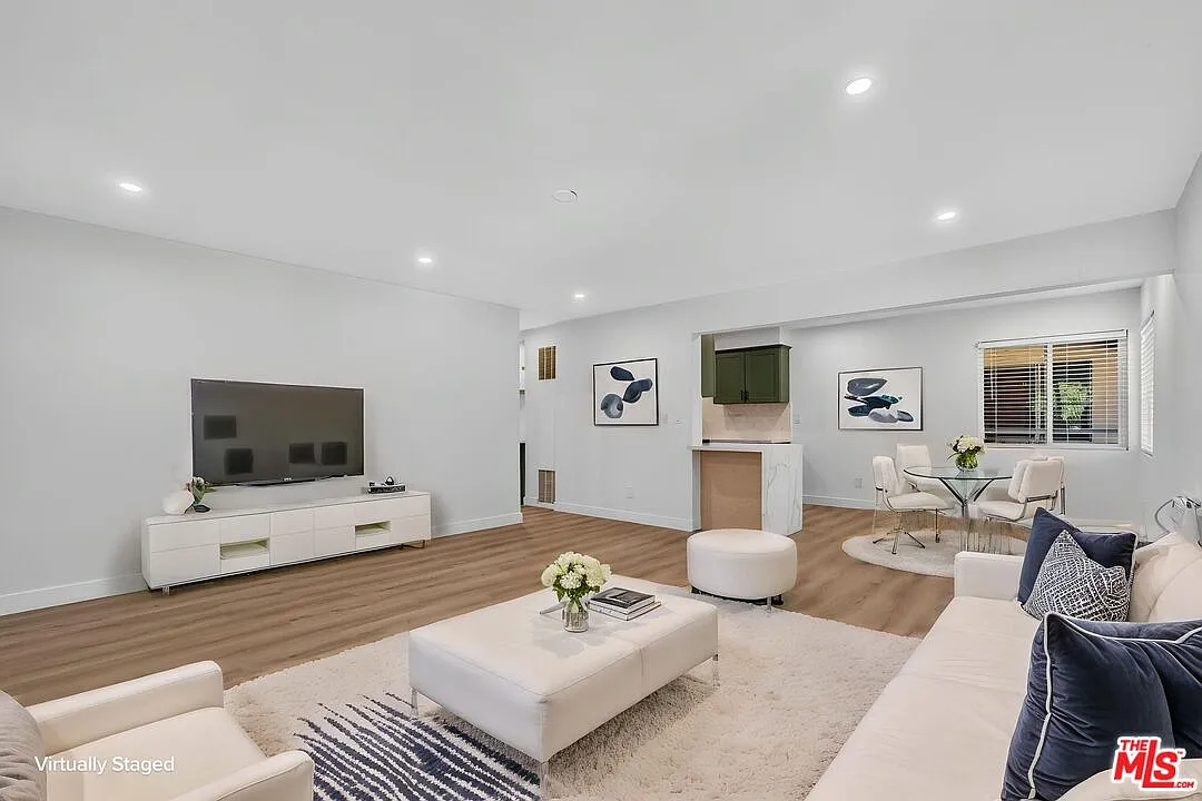 2 bed, 2.0 bath, $2,500 — Photo 3