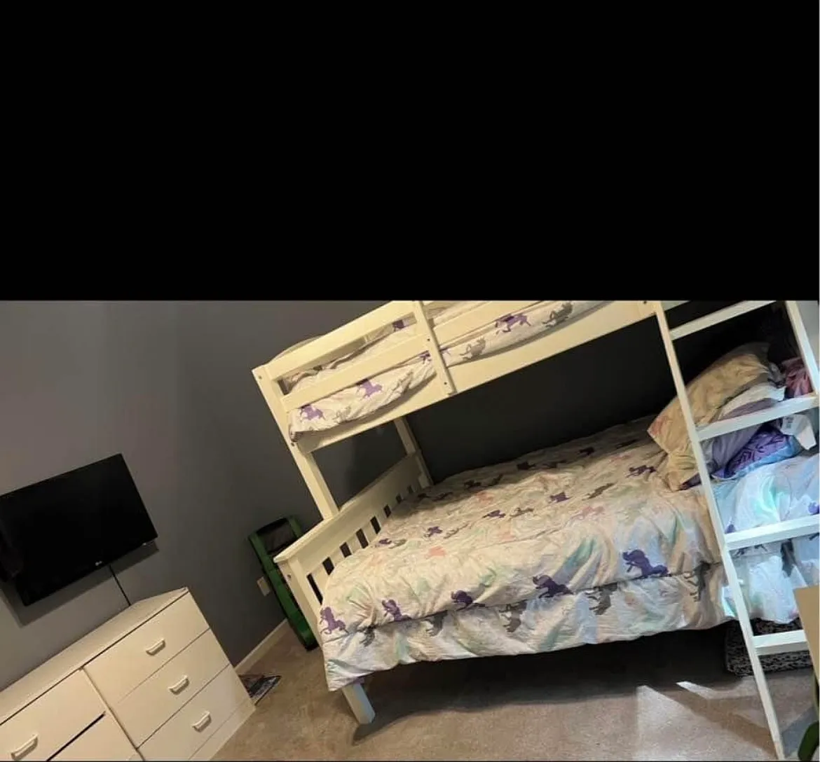 4 bed, 1800 sqft, $2,500 — Photo 2