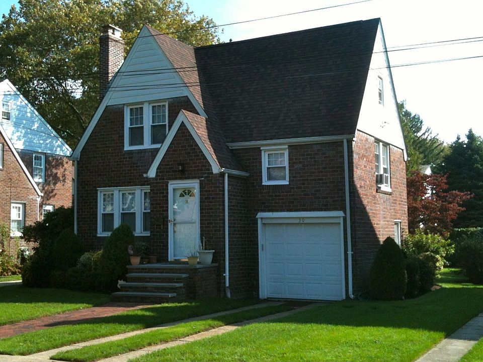 1st image of 30 Hawthorne Pl