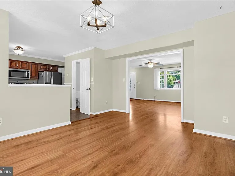 1268 Delbert Ave — Photo 13