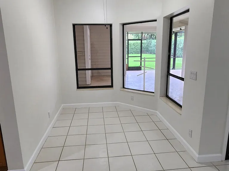 6118 Creekside Trl — Photo 10