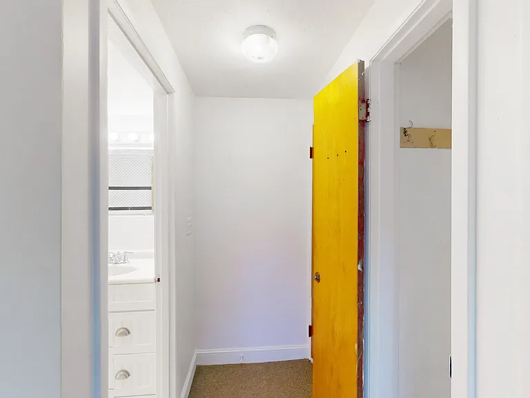 191 W Wyoming Ave #4 — Photo 5