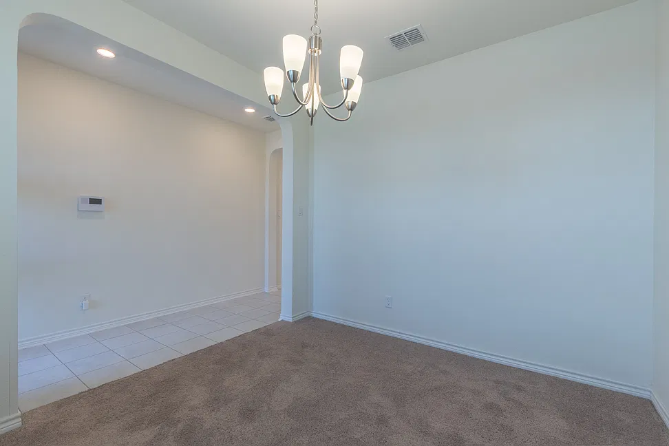4 bed, 2.5 bath, 2701 sqft, $2,100 — Photo 3