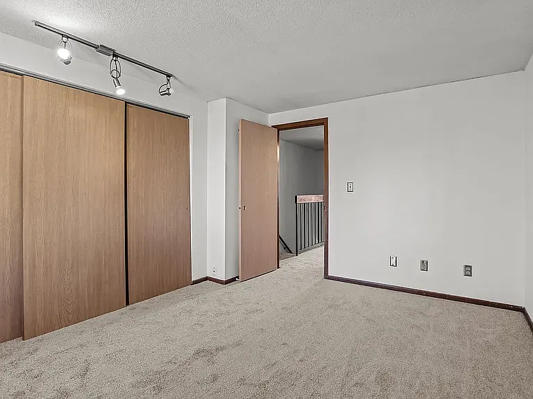 822 Woodgate Dr #102 — Photo 8