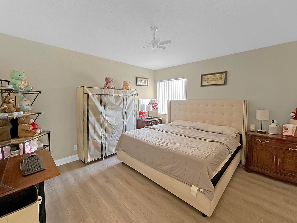 1st image of 391 Gazetta Way