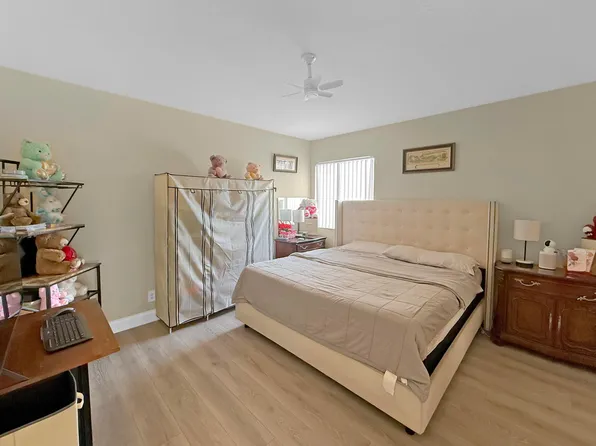 391 Gazetta Way, West Palm Beach, FL 33413