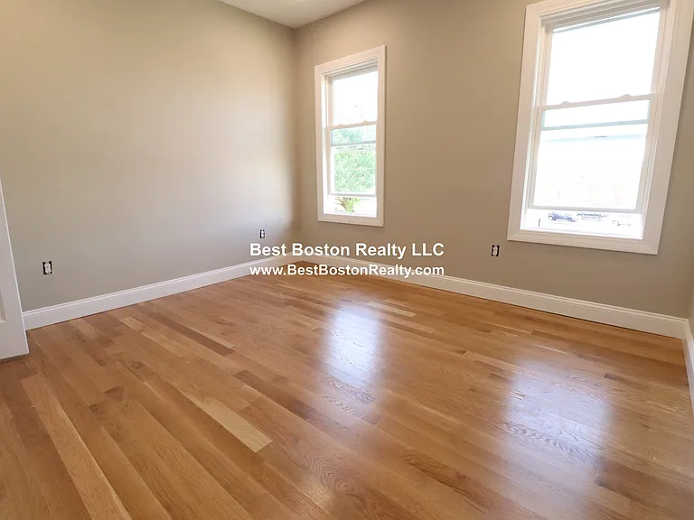 317 Main St #2 — Photo 5