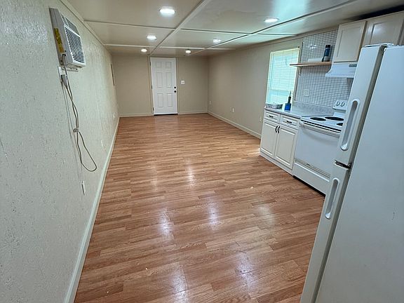 4th image of 316 Dogwood Dr #8
