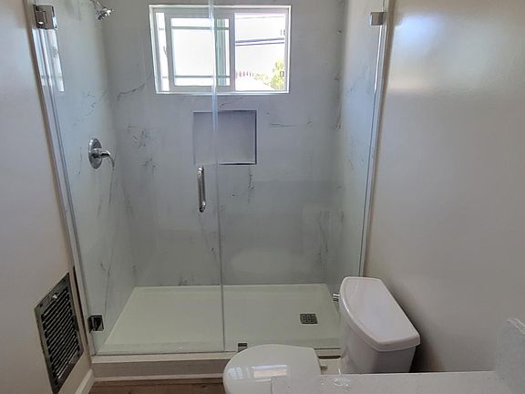 3rd image of 520 S Flower St #8