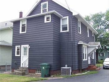 2nd image of 32 Holcroft Rd
