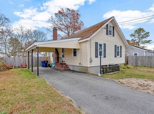 3 Nokomis Rd, Buzzards Bay, MA 02532