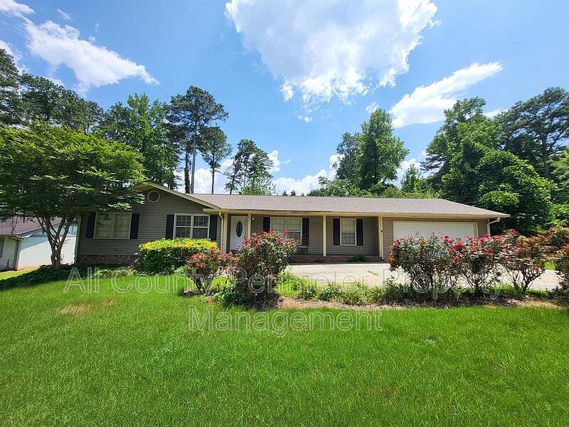 1st image of 4548 Shallowford Rd
