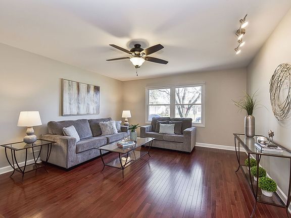 3rd image of 216 Larchwood Ln
