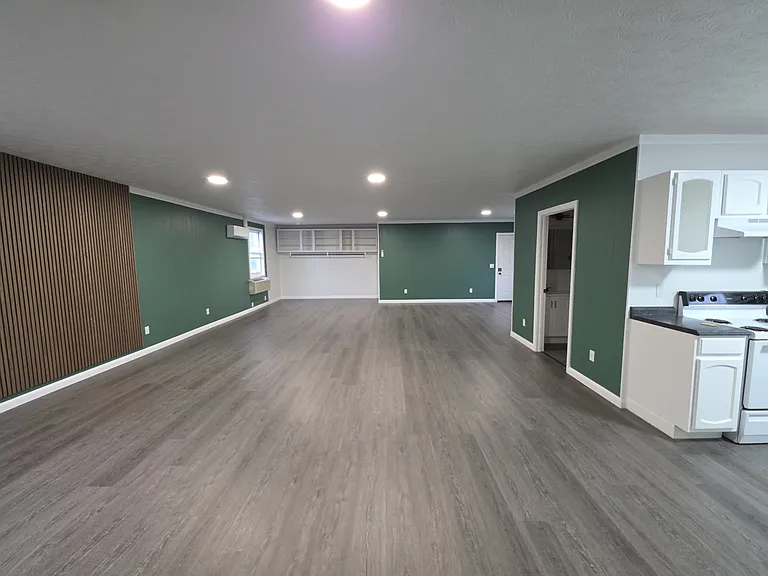 105 Becky Dr — Photo 9