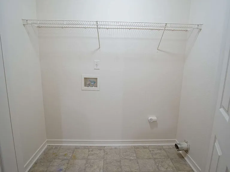 4121 Woodfin Cir — Photo 13