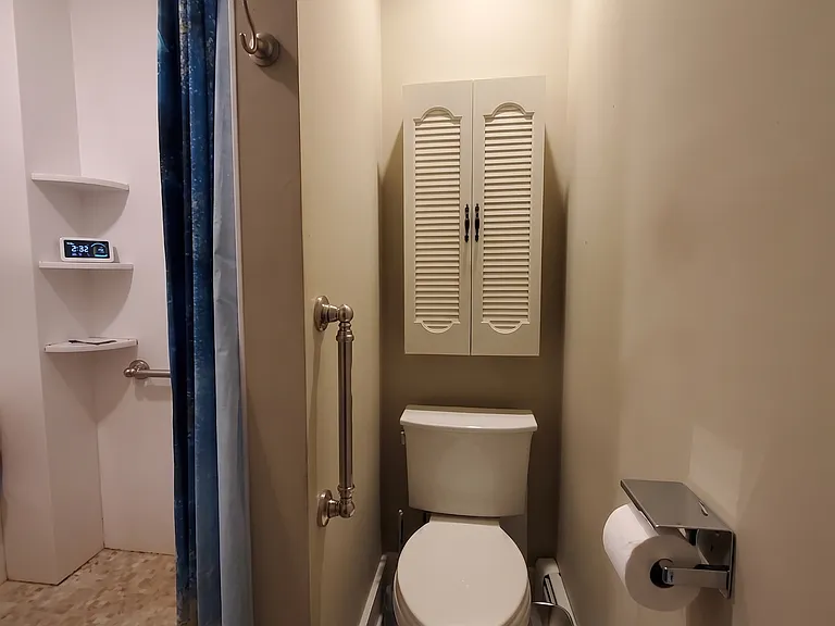 645 Bachelor Ave — Photo 8