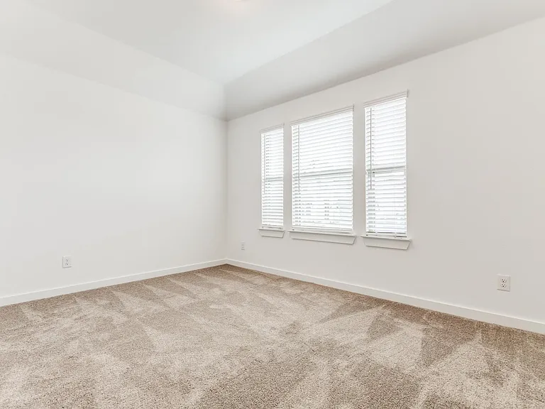 4923 Bellhurst Dr — Photo 14
