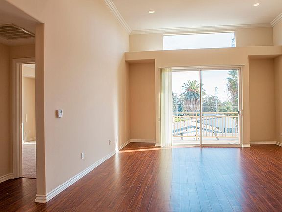 5th image of 3328 Oakhurst Ave APT 302