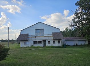 15 W Prospect St, Aurora, MO 65605