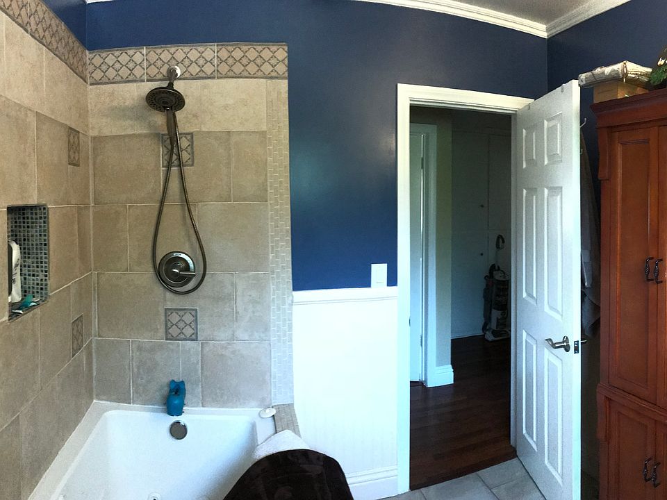 2nd image of 516 Marilyn Ln