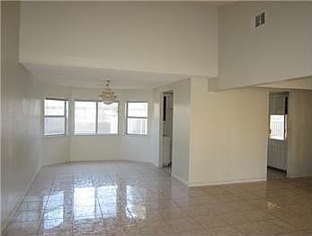 4th image of 702 E Avenue J9